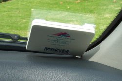 Exemplo de transponder RFID ativo usado para identificação de um veículo. 